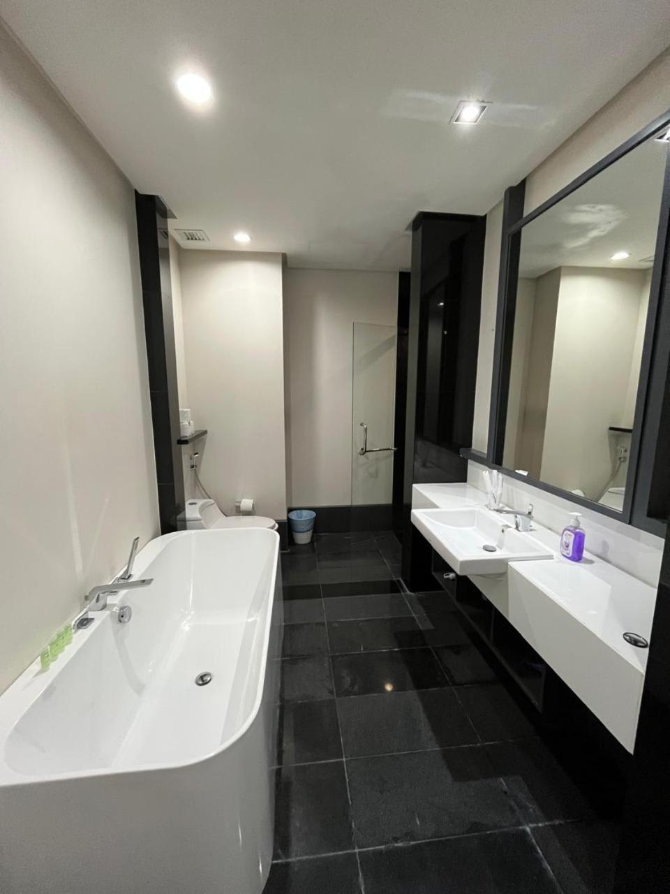 The Mews Twin Towers Apartment Kuala Lumpur